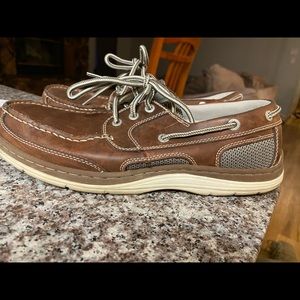 men’s boat shoes